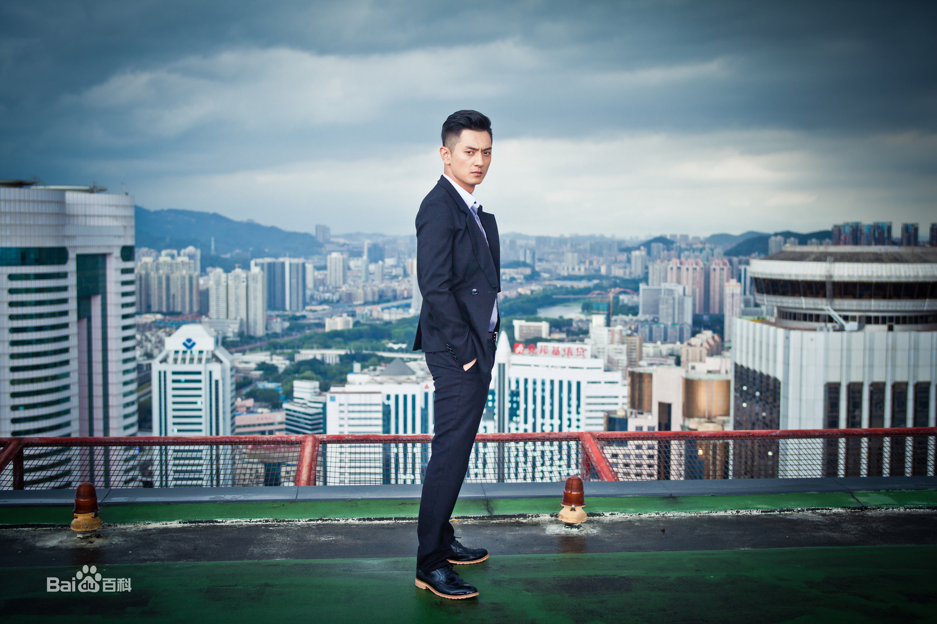 梁大维(David.L)在《暗黑者》薛天中的相册