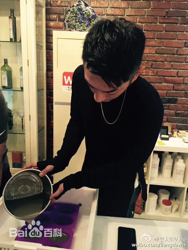 梁大维(David.L)生活图集前后照片