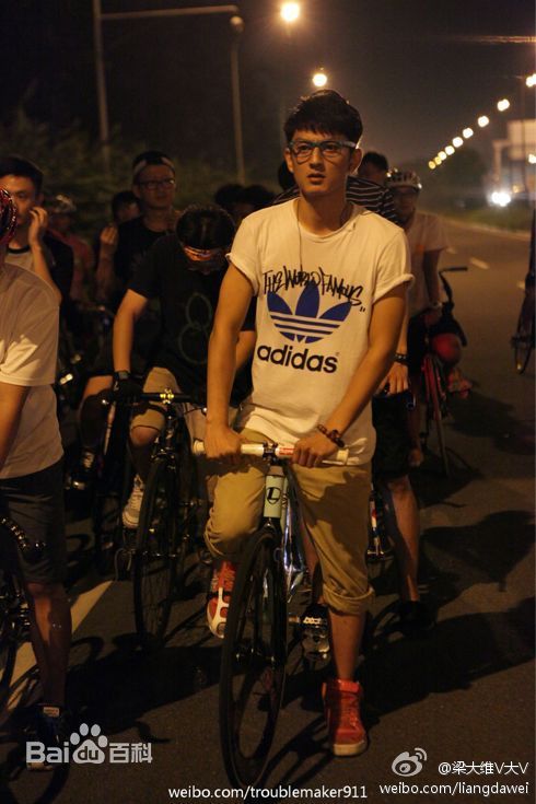 梁大维(David.L)生活图集前后照片