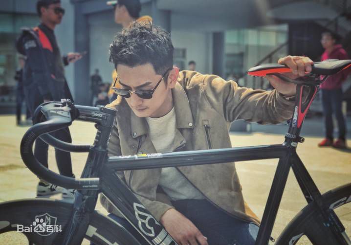 梁大维(David.L)在《谁的青春不叛逆》鹿因中的