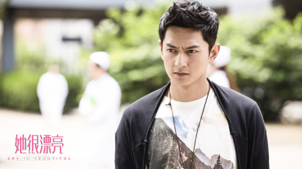 精选梁大维(David.L)在《她很漂亮》司徒浩中的图册