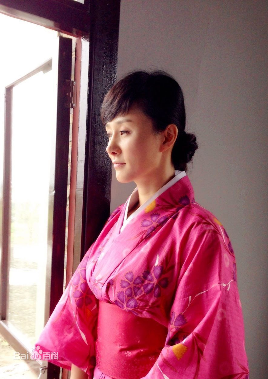 最全游琳姝在拍摄《我的绝密生涯》照片中的相册