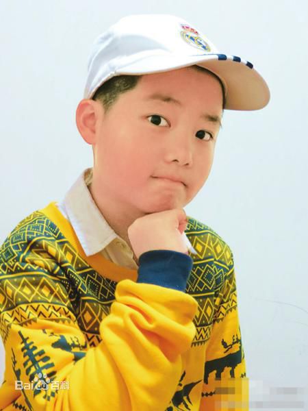 冯邵一(Johnny)生活照图片图集