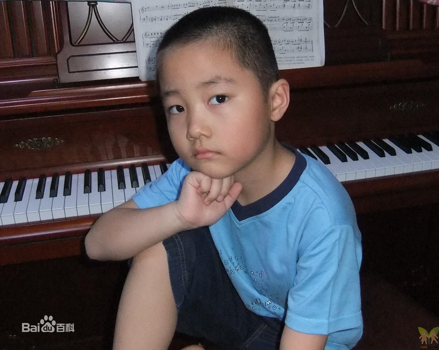 冯邵一(Johnny)生活照图片图集