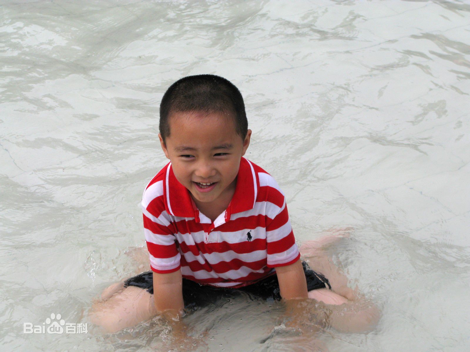 冯邵一(Johnny)生活照图片图集