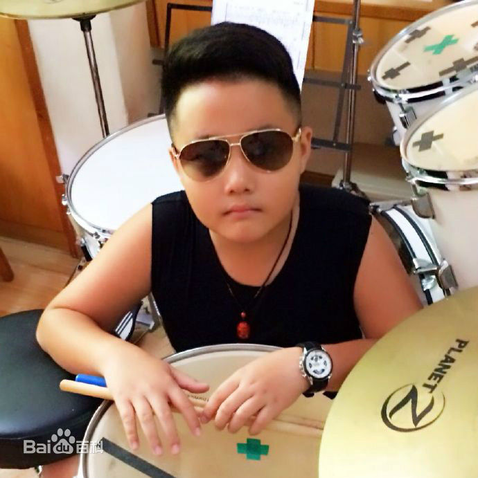 冯邵一(Johnny)生活照图片图集