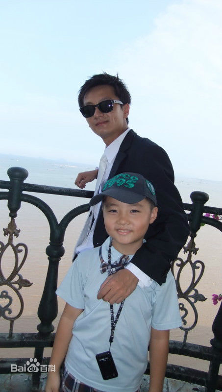 冯邵一(Johnny)【云上的诱惑】◆ 石头素颜照相册