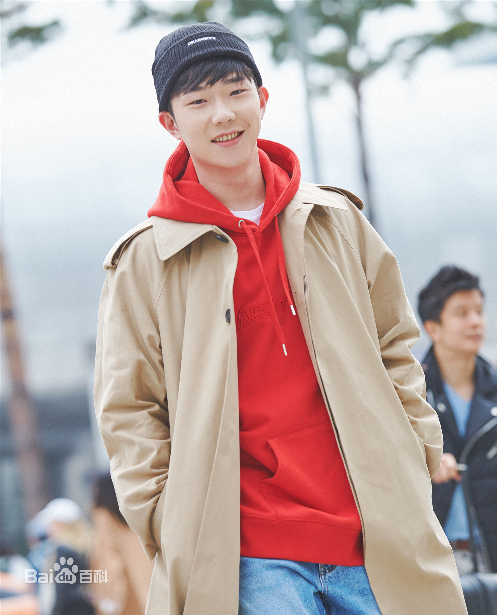 张亦驰街拍素颜照相册