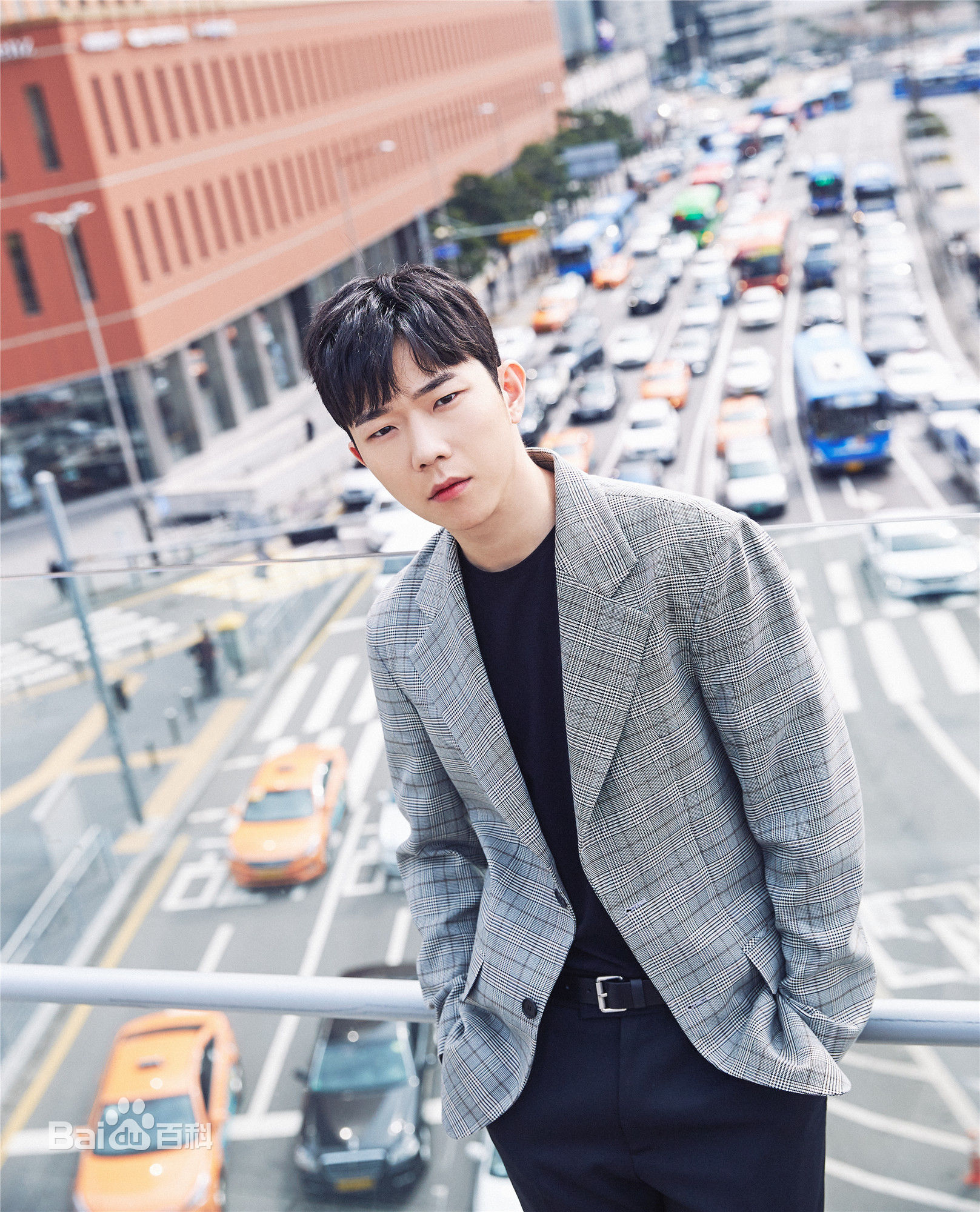 张亦驰街拍素颜照相册