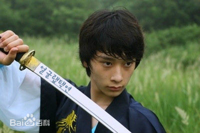 黄灿盛(Hwang Chansung、チャンソン)少年时期剑道表演性感图片图集