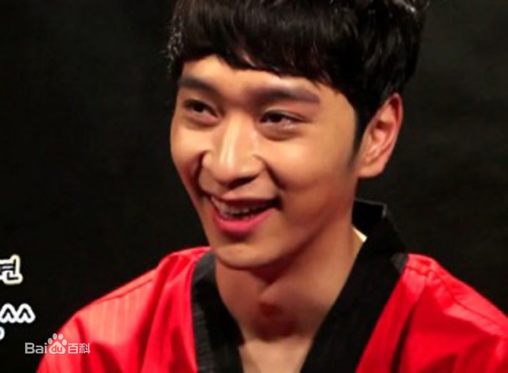 最优质黄灿盛(Hwang Chansung、チャンソン)素颜照