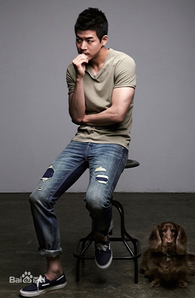 李尚允()图册图册