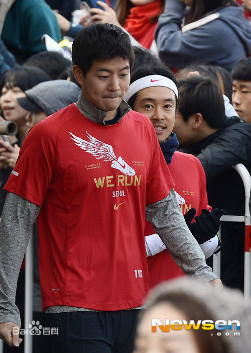 李尚允()-社会活动图册前后照片