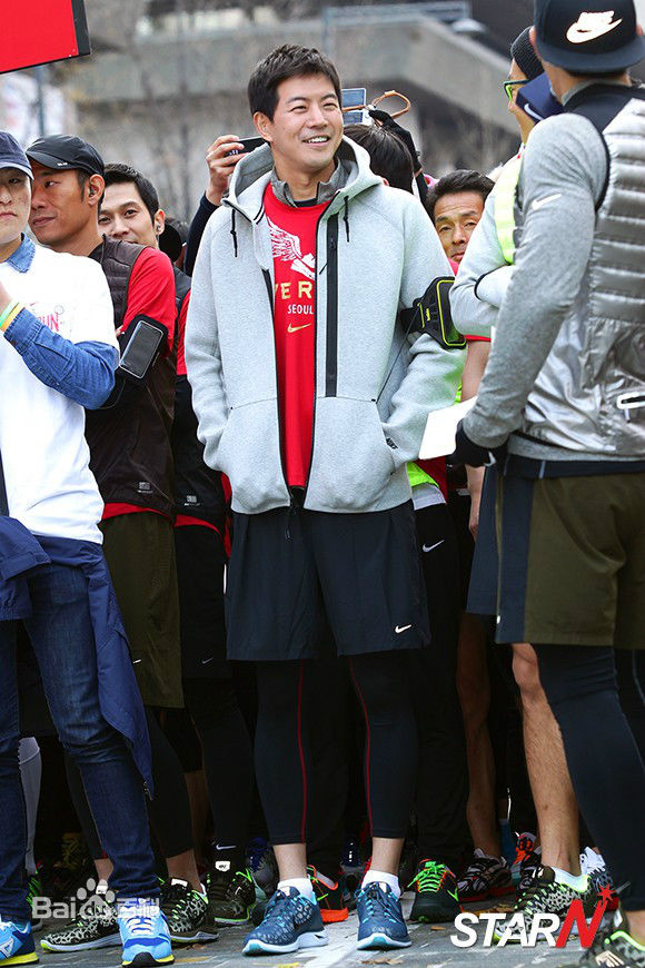 李尚允()-社会活动图册前后照片