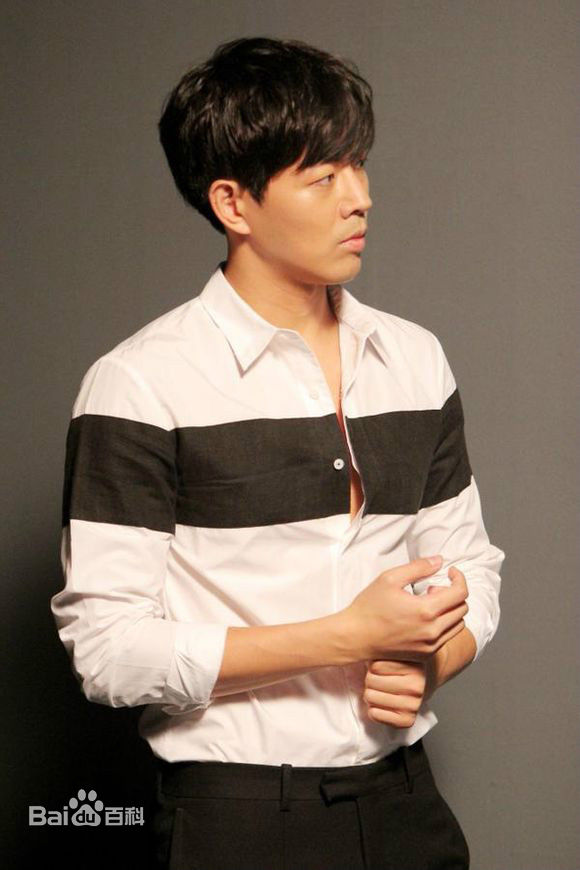 最新李尚允()在-《诈欺游戏》中的壁纸