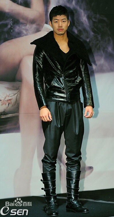 精选李尚允()在-《快乐我家》中的图册