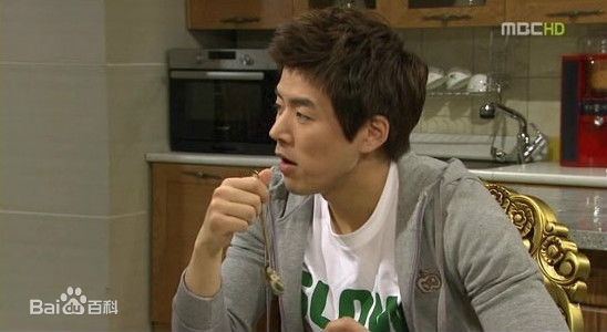 最全李尚允()在-《神的天平》中的相册