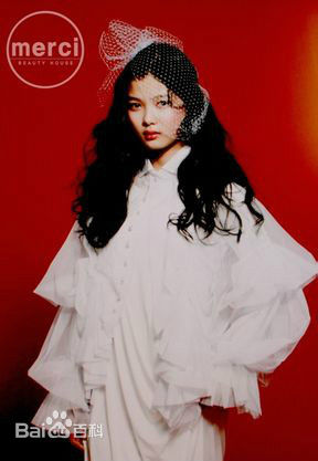 金裕贞(Kim You Jung、キムユジョン)画报前后照片