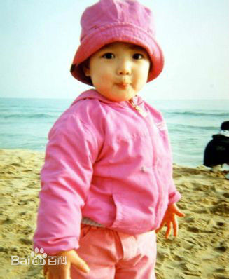 金裕贞(Kim You Jung、キムユジョン)萌萌的小时候图册