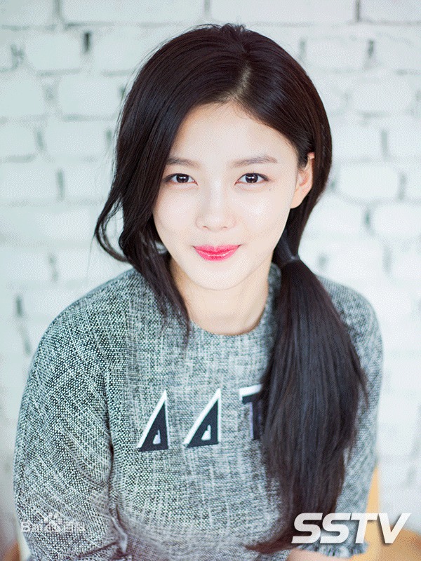 金裕贞(Kim You Jung、キムユジョン)采访图集素颜照相册