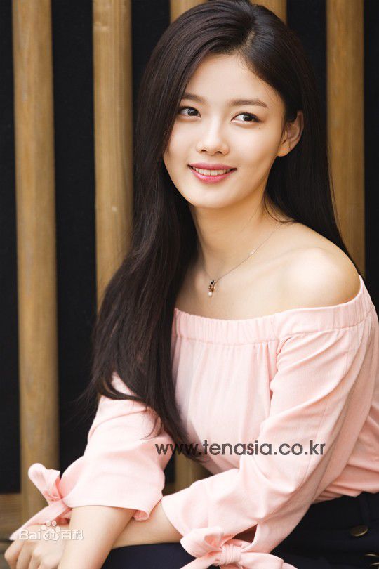 金裕贞(Kim You Jung、キムユジョン)采访图集素颜照相册