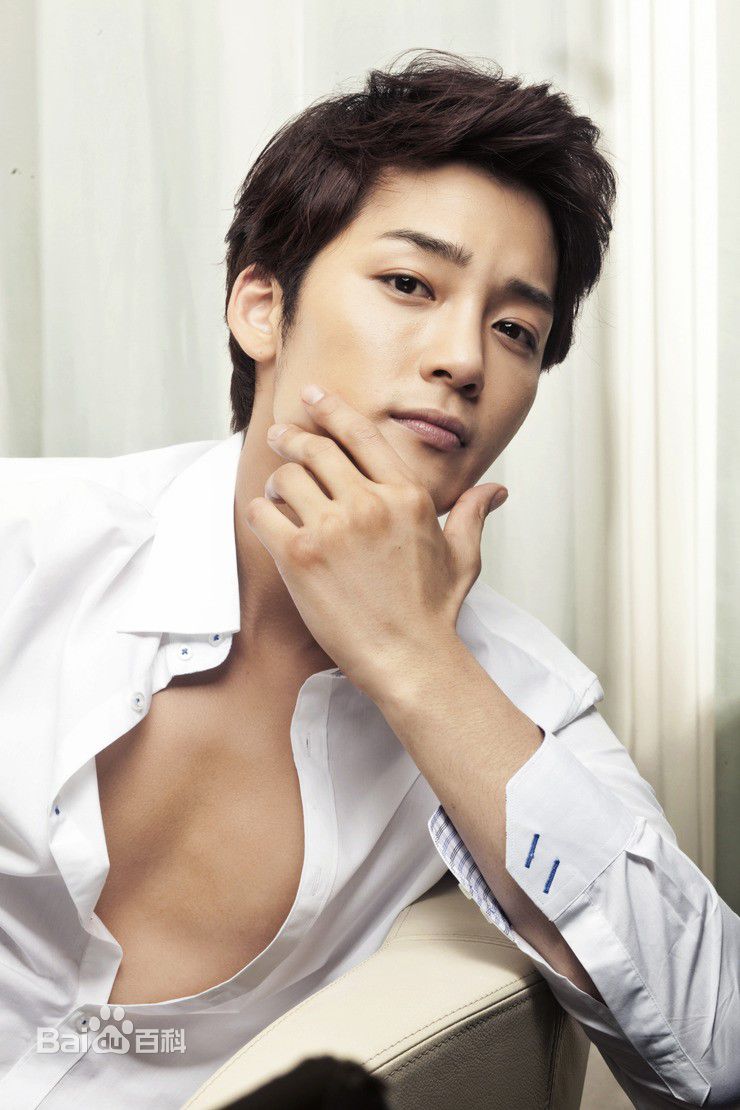 金镇佑()前后照片