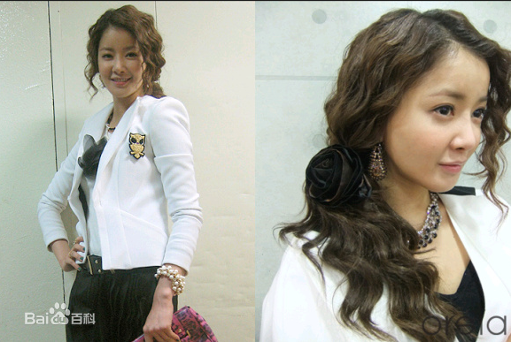 李诗英(Lee Si Young)活动、生活、后台照性感图片图集