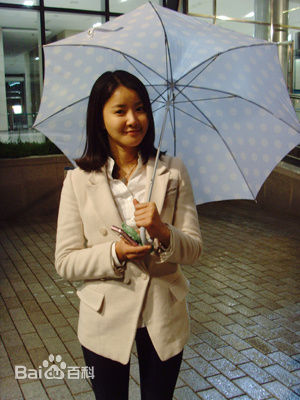 李诗英(Lee Si Young)活动、生活、后台照性感图片图集