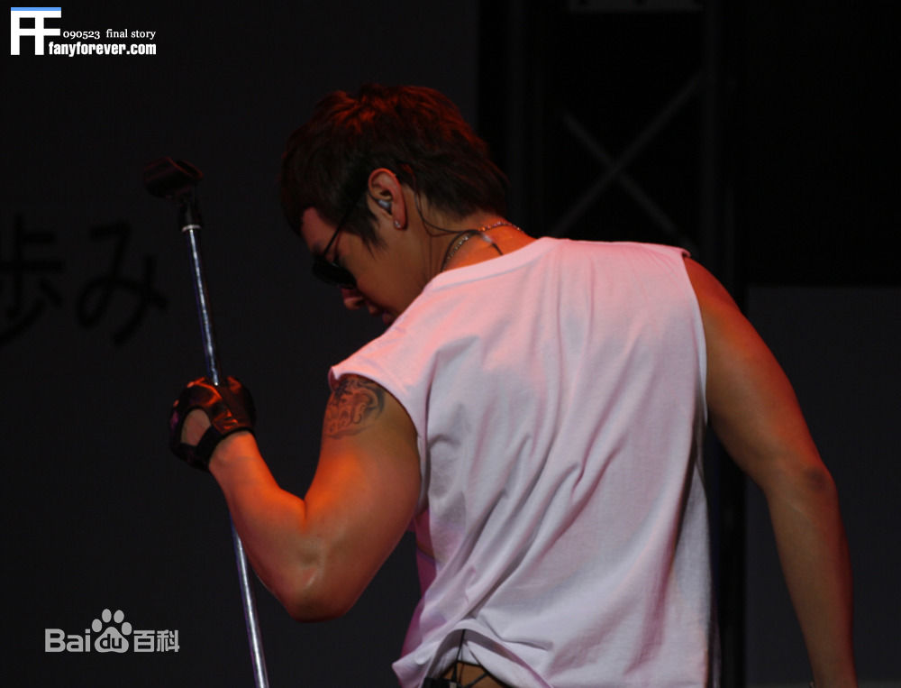 黄伦硕()(Hwang Yoon Suk)黄伦硕演出照壁纸壁纸