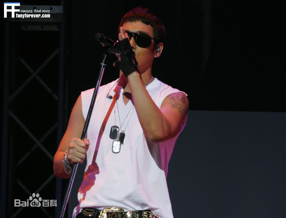 黄伦硕()(Hwang Yoon Suk)黄伦硕演出照壁纸壁纸