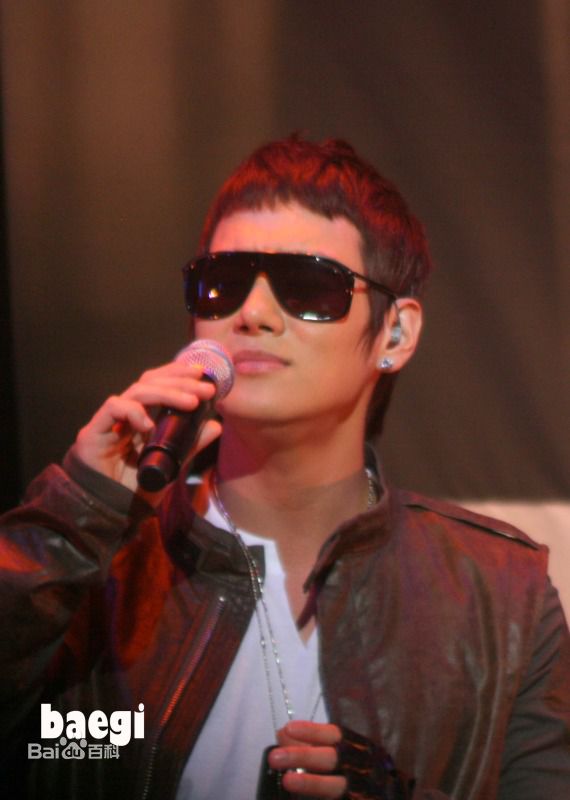 黄伦硕()(Hwang Yoon Suk)黄伦硕演出照壁纸壁纸