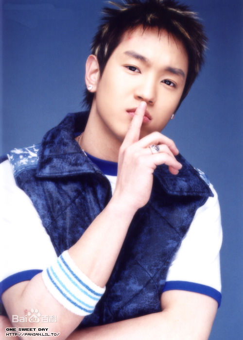 黄伦硕()(Hwang Yoon Suk)黄伦硕艺术照性感图片壁纸