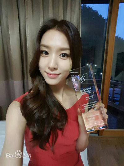 徐智慧(，Seo Ji-Hye)前后照片