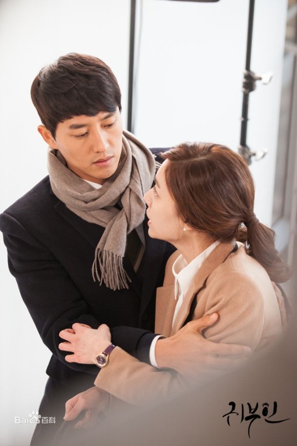 徐智慧(，Seo Ji-Hye)2014  贵夫人性感图片图集