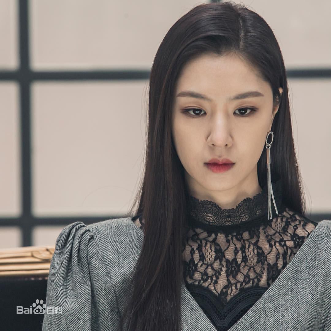 徐智慧(，Seo Ji-Hye)2017 黑骑士图片图册