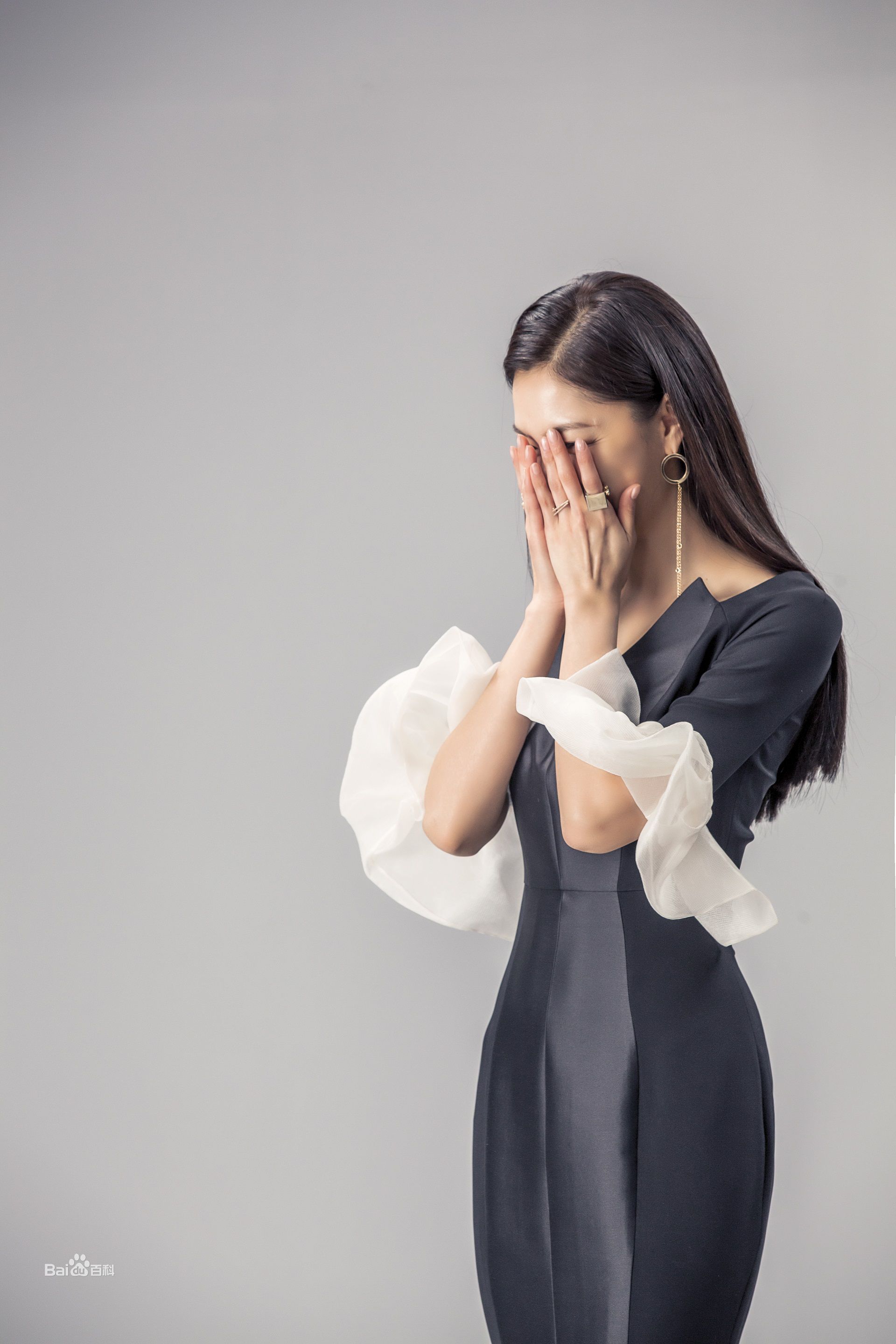 徐智慧(，Seo Ji-Hye)2017 黑骑士图片图册