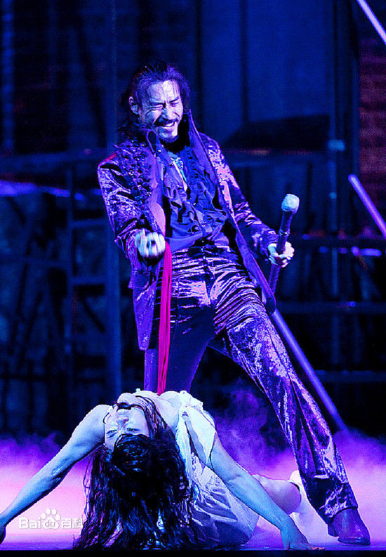 申成宇(Shin Sung Woo/)音乐剧性感图片图集