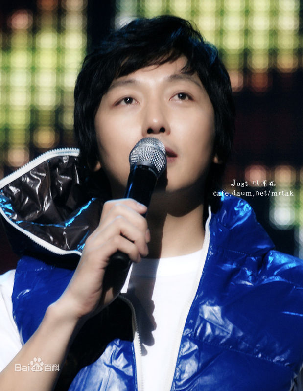 卓在勋()演出照素颜照壁纸