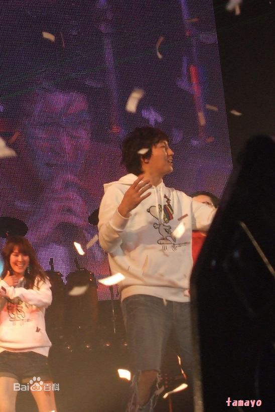 卓在勋()演出照素颜照壁纸