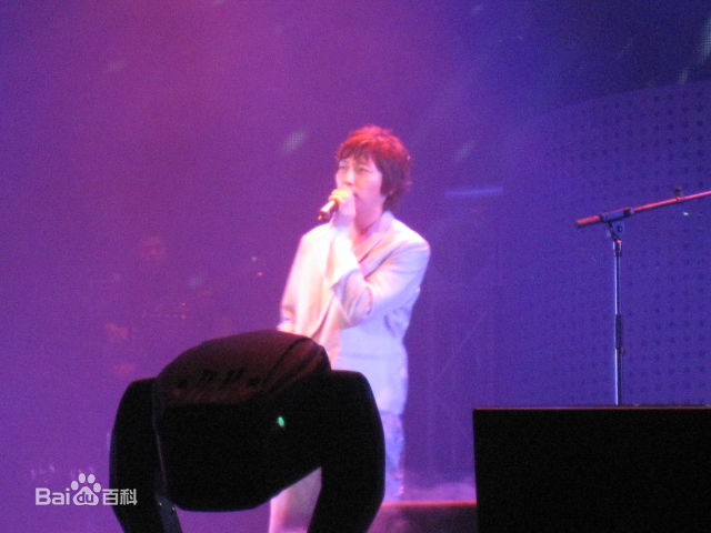 卓在勋()演出照素颜照壁纸