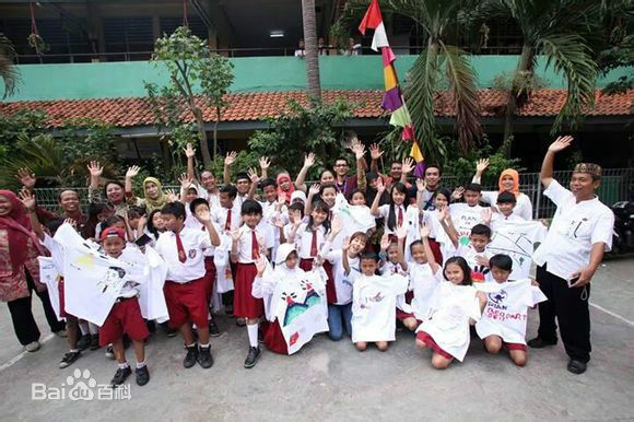 百眞熙(Baek Jin Hee/)-公益 15/16柬埔寨+14印尼+12泰国生活照相册