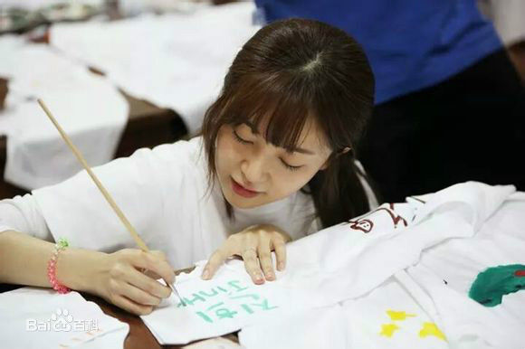 百眞熙(Baek Jin Hee/)-公益 15/16柬埔寨+14印尼+12泰国生活照相册