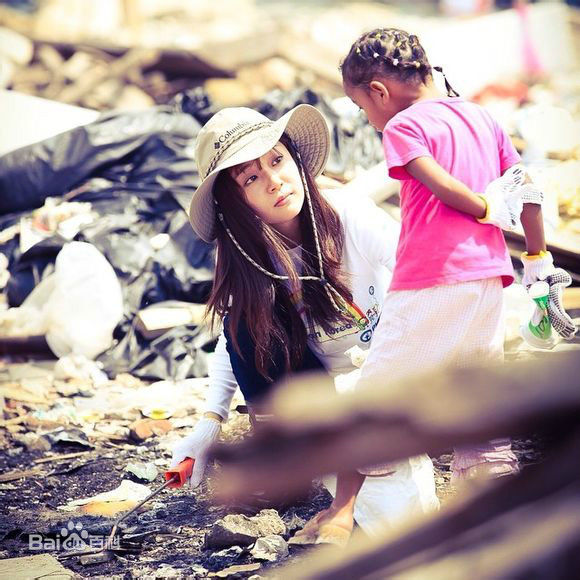 百眞熙(Baek Jin Hee/)-公益 15/16柬埔寨+14印尼+12泰国生活照相册