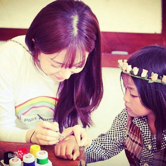 百眞熙(Baek Jin Hee/)-公益 15/16柬埔寨+14印尼+12泰国生活照相册