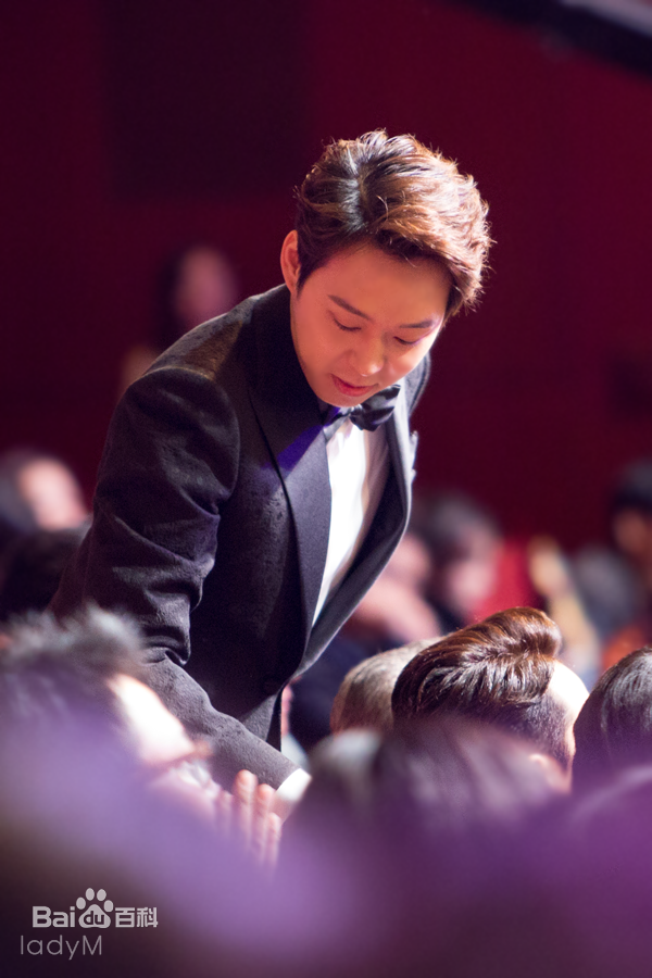 朴有天(，パク·ユチョン，park yoo-chun)韩国青龙电影奖图册