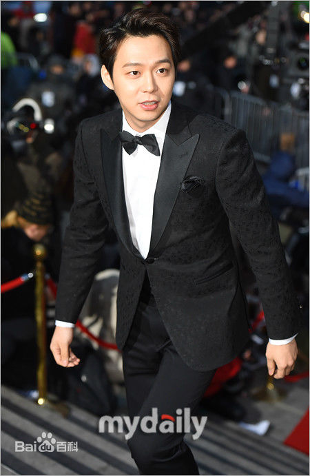 朴有天(，パク·ユチョン，park yoo-chun)韩国青龙电影奖图册