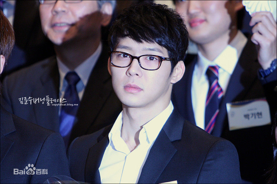 朴有天(，パク·ユチョン，park yoo-chun)公益活动性感图片图集