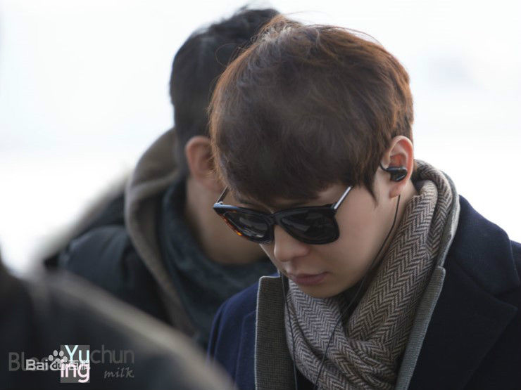 朴有天(，パク·ユチョン，park yoo-chun)机场时尚图册