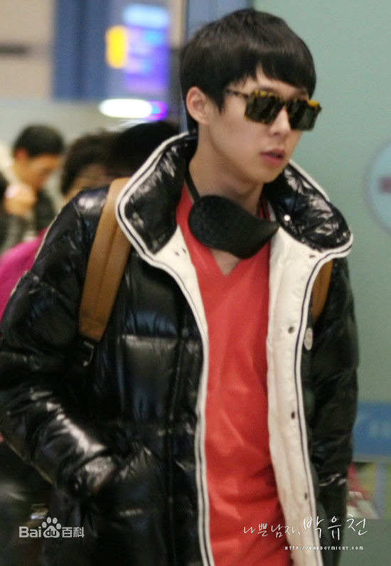 朴有天(，パク·ユチョン，park yoo-chun)机场时尚图册