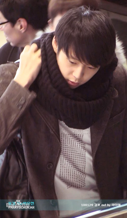 朴有天(，パク·ユチョン，park yoo-chun)机场时尚图册